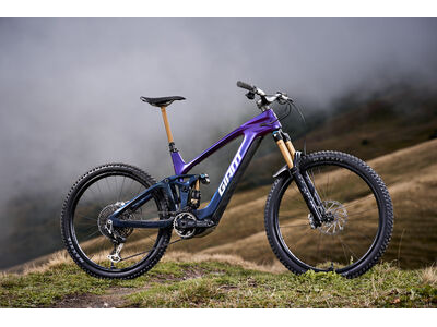 Giant Reign Advanced E+ 0 Purple Haze / Metallic Navy click to zoom image