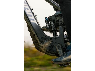 Giant Reign Advanced E+ 1 Mercury / Carbon Smoke click to zoom image