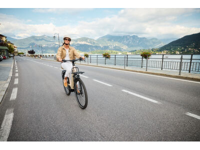 LIV Allure E+ 1 click to zoom image