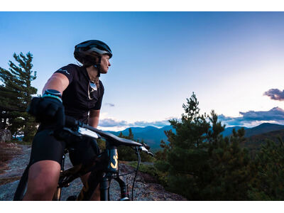 LIV Pique Advanced SL 0 Raw Carbon / Steampunk click to zoom image